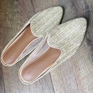BRAND NEW Rattan universal threads slip ons